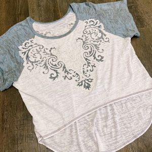 Scoop Neck Casual Short Sleeved Buckle Style High Low Size Medium Top